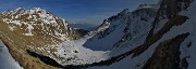 38 Vista dal sent. 108 sulla conca della Val Salmurano